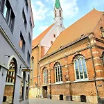 公寓 Old Town Retreat Next To St Peter Church *