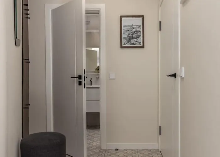 Lägenhet Old Town Retreat Next To St Peter Church